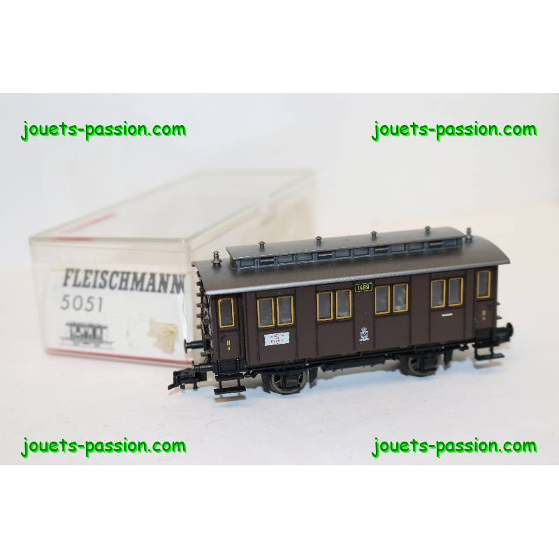 FLEISCHMANN HO / 2 VOITURES VOYAGEURS A ESSIEUX + 1 FOURGON