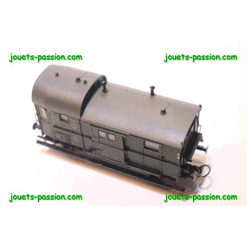 FLEISCHMANN HO 5300 FOURGON A ESSIEUX DE LA DB N° 124 206