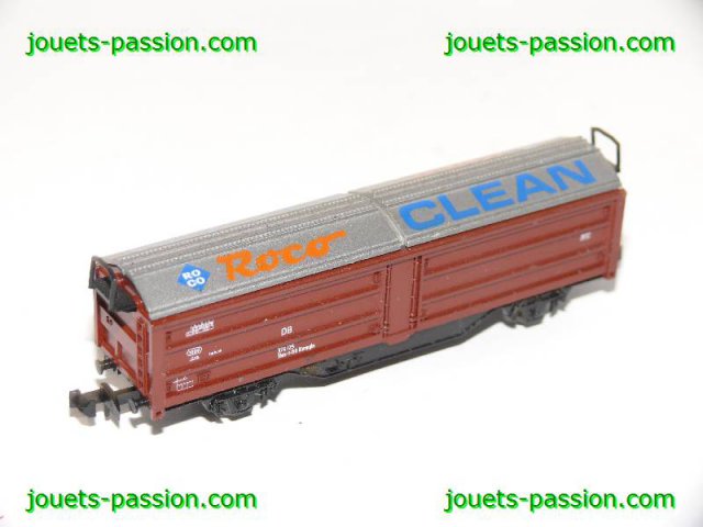 7899+7900 Echelle N fourgon Roco 25093 sans système de nettoyage des rails