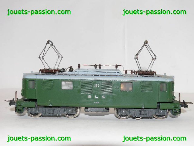 7962 motrice Trix Express (ref.2236)