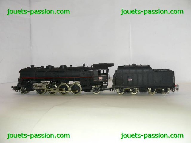 7988 Jouef ref 8271 141R1246 - tender Fuel 30R dépôt de Miramas