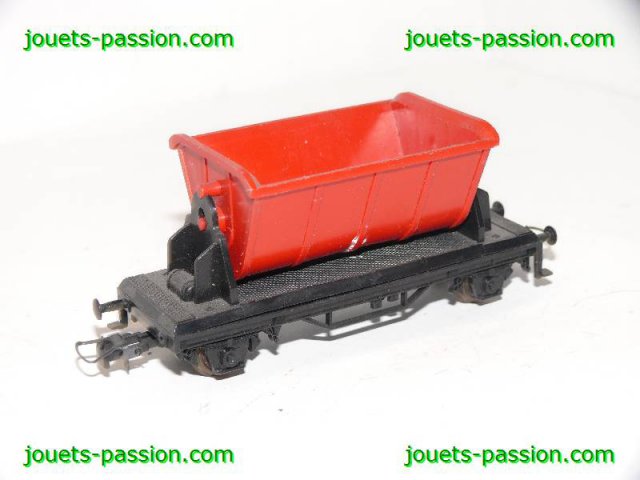 140227-01 Lot de 4 wagons HO