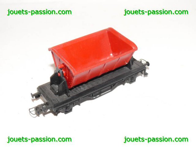 140227-01 Lot de 4 wagons HO