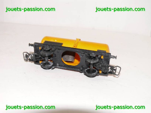 140227-01 Lot de 4 wagons HO